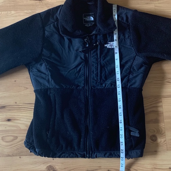 **SOLD** North Face Denali 2 jacket - Picture 6 of 6
